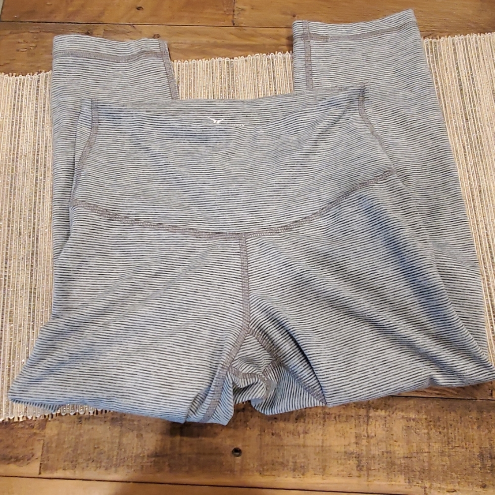 Old navy activewear capri